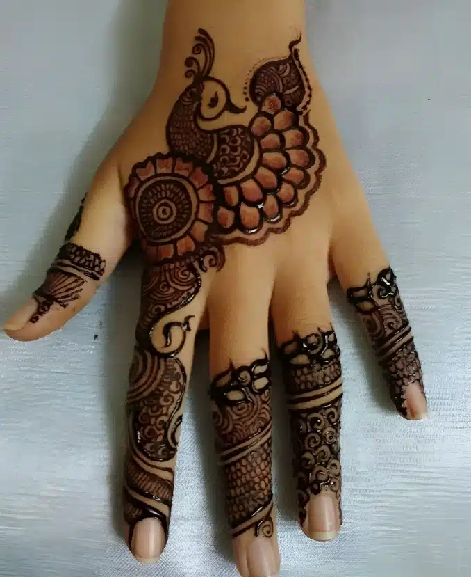 Flower  Mehndi Design For Back Hand