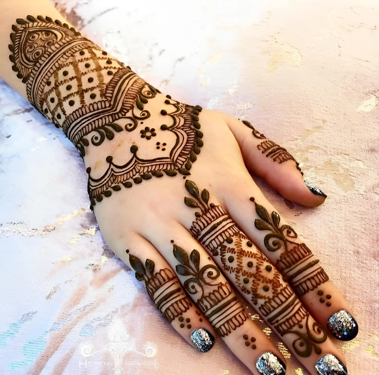 Wedding Mehndi Design For Back Hand
