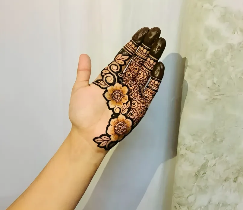 Floral Front Hand Mehndi Design