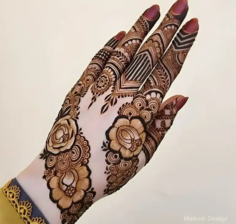 Flower  Mehndi Design For Back Hand